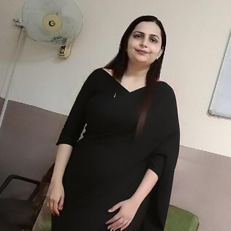 Dr. Neelofar