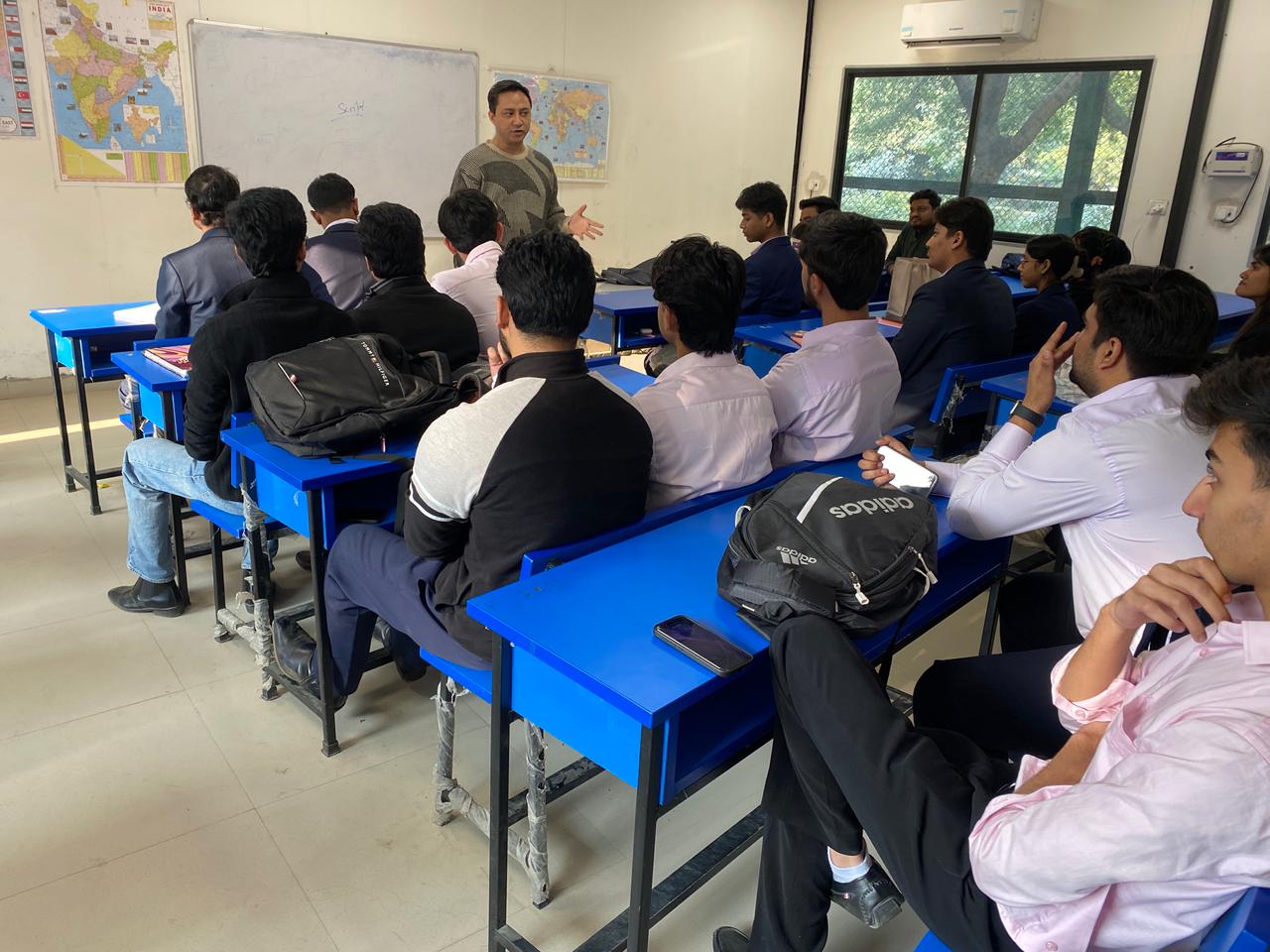 Industry Experts Sessions for Retail Management Students | 2025 Event